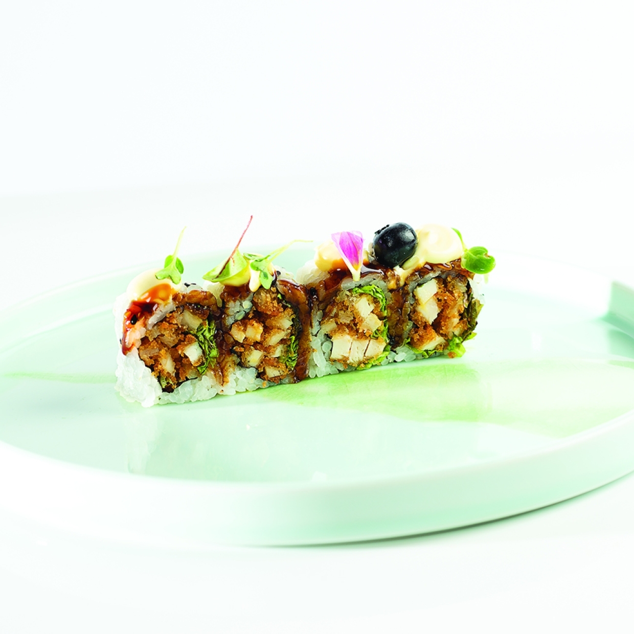 Uramaki Tori Roll, Uramaki con tempura di pollo, insalata, maionese